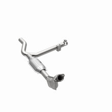 Load image into Gallery viewer, MagnaFlow Conv DF 99-00 F-150 4.2L V6 2WD P/
