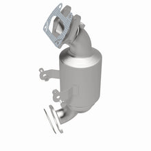Load image into Gallery viewer, Magnaflow 14-16 Ram ProMaster 1500/2500/3500 V6 3.6L CARB Compliant DirectFit Catalytic Converter
