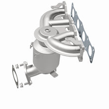 Load image into Gallery viewer, Magnaflow 10-13 Hyundai Santa Fe 2.4L Direct Fit Converter
