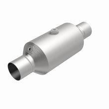 Load image into Gallery viewer, Magnaflow 2.25 w/dual O2 5in. Spun Universal Converter
