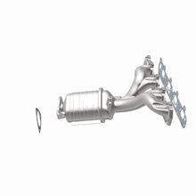 Load image into Gallery viewer, MagnaFlow 08-10 Pontiac G6 2.4L Underbody Direct Fit CARB Compliant Manifold Catalytic Converter
