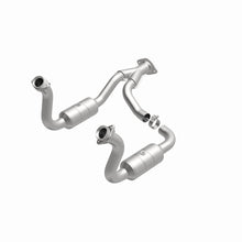Load image into Gallery viewer, Magnaflow 08-10 Ford F-350 Super Duty 6.8L Direct Fit Converter
