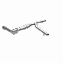 Load image into Gallery viewer, MagnaFlow Conv DF 00-01 Ford F-150 4.6L 2wd

