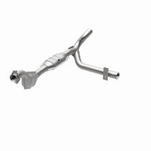 Load image into Gallery viewer, MagnaFlow Conv DF 01-04 Ford F-150 4.6L (49 State)
