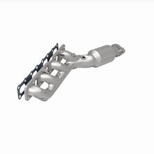 Load image into Gallery viewer, Magnaflow 05-06 Nissan Titan 5.6L Direct Fit Converter

