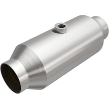 Load image into Gallery viewer, Magnaflow 3.00 1/O2 CA 4in. Spun Universal Converter
