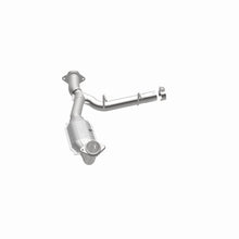 Load image into Gallery viewer, MagnaFlow Conv DF 03-05 Ford Expedition/05-06 Lincoln Navigator 5.4L P/S
