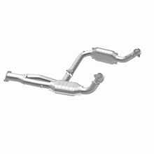 Load image into Gallery viewer, MagnaFlow Conv DF 00-01Tahoe/Yukon V8 5.7L

