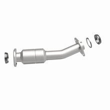 Load image into Gallery viewer, Magnaflow 12-15 Toyota Sienna 3.5L Direct Fit Converter
