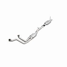 Load image into Gallery viewer, MagnaFlow Conv DF 96 Ford F-150 4.9L I-6
