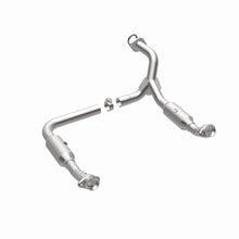 Load image into Gallery viewer, MagnaFlow Conv DF 06-09 Ford Explorer / 06-10 Mercury Mountaineer 4.6L Y-Pipe Assembly (49 State)
