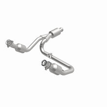 Load image into Gallery viewer, Magnaflow 14-15 Chevrolet Silverado 1500 5.3L Direct-Fit Catalytic Converter
