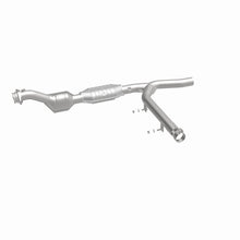 Load image into Gallery viewer, MagnaFlow Conv DF F150 Truck 97-98 V8 4.6L 2W
