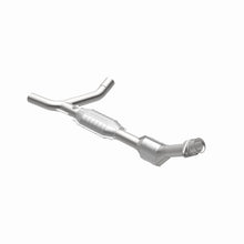 Load image into Gallery viewer, MagnaFlow Conv DF 01-03 Ford E150 4.2L Passenger Side
