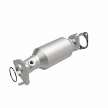 Load image into Gallery viewer, Magnaflow 05-17 Nissan Frontier 4.0L Direct Fit Converter
