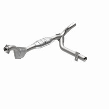 Load image into Gallery viewer, MagnaFlow Conv DF 01-04 Ford F-150 4.6L (49 State)
