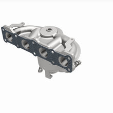 Load image into Gallery viewer, Magnaflow 13-17 Hyundai Santa Fe Sport 2.4L Direct Fit Cat Converter
