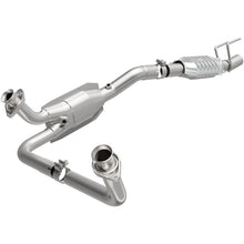 Load image into Gallery viewer, Magnaflow 92-95 Ford E-150 5.0L Direct Fit Converter
