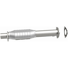 Load image into Gallery viewer, MagnaFlow Conv DF 95-98 GM S10 Pickup 4.3L
