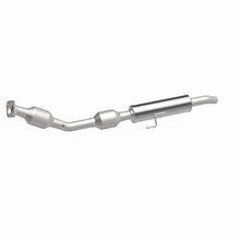 Load image into Gallery viewer, Magnaflow Catalytic Converter Direct Fit Magnaflow 07-11 Toyota Yaris 1.5L Direct Fit Converter
