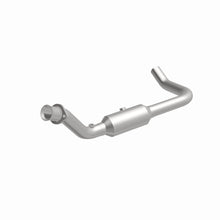 Load image into Gallery viewer, Magnaflow 07-09 Chrysler Aspen 5.7L Direct Fit Converter
