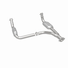 Load image into Gallery viewer, MagnaFlow Conv DF 00-01Tahoe/Yukon V8 5.7L
