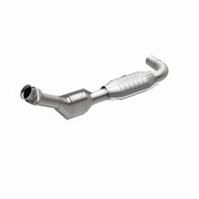 Load image into Gallery viewer, MagnaFlow Conv DF 99-00 Ford F-150 4.2L 2WD D/S
