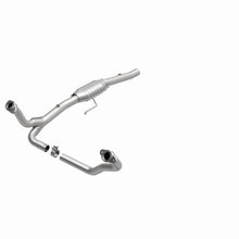 Load image into Gallery viewer, MagnaFlow Conv DF 00-03 Dakota 4.7L 2WD
