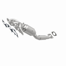 Load image into Gallery viewer, Magnaflow 08-09 Ford Focus 2.0L Direct Fit Converter
