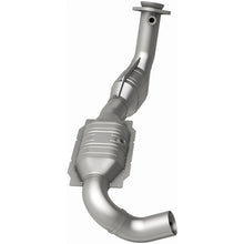 Load image into Gallery viewer, MagnaFlow Conv DF 01 Ford Trucks 4.6L
