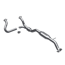 Load image into Gallery viewer, MagnaFlow Conv DF 00-05 Blazer 4WD 4.3L
