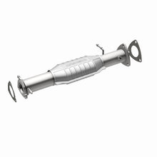 Load image into Gallery viewer, MagnaFlow Conv DF 96-97 GM S10 Pickup 4.3L
