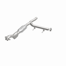 Load image into Gallery viewer, MagnaFlow Conv DF F150 Truck 97-98 V8 4.6L 2W
