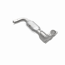 Load image into Gallery viewer, MagnaFlow Conv DF 99-00 Expedition 4.6 2WD DS
