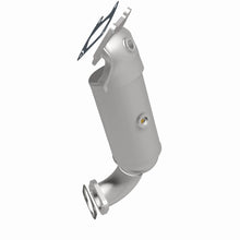 Load image into Gallery viewer, Magnaflow 11-16 Dodge Grand Caravan 3.6L Direct Fit Converter
