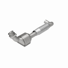 Load image into Gallery viewer, MagnaFlow Catalytic Converter DF 04-06 F-150 Pickup 5.4L 2WD D/S
