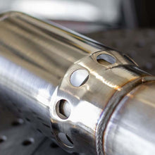 Load image into Gallery viewer, magnaflow-pro-dpf-series-exhaust-system-intercooled-tips-03.jpg
