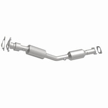 Load image into Gallery viewer, Magnaflow Catalytic Converter Direct Fit Magnaflow 08-11 Chevrolet HHR 2.2L Direct Fit Converter
