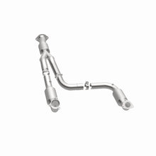 Load image into Gallery viewer, Magnaflow 12-14 Chevrolet Silverado 2500 HD 6.0L Direct Fit Converter
