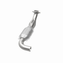 Load image into Gallery viewer, MagnaFlow Conv DF F150 Truck 97-98 V8 4.6L 2W
