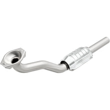 Load image into Gallery viewer, MagnaFlow Exhaust Products Catalytic Converter MagnaFlow Exhaust Products Magnaflow Standard Grade Direct-Fit Catalytic Converter 22924
