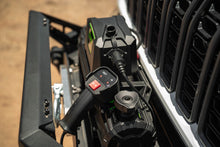 Load image into Gallery viewer, DV8 Xtract 12k Synthetic Rope Winch
