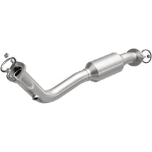 Load image into Gallery viewer, Magnaflow 13-16 Toyota RAV4 2.5L Direct Fit Converter
