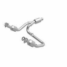 Load image into Gallery viewer, Magnaflow 14-15 Chevrolet Silverado 1500 5.3L Direct-Fit Catalytic Converter
