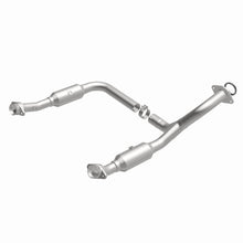 Load image into Gallery viewer, Magnaflow 2006 Ford Explorer 4.6L Direct Fit Converter
