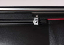 Load image into Gallery viewer, Retrax 60832 BOX CVR 07-21 TUNDRA 6.5&#39; Tonneau Covers Retrax
