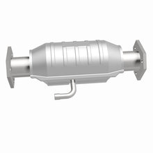 Load image into Gallery viewer, MagnaFlow Exhaust Products Catalytic Converter MagnaFlow Exhaust Products Magnaflow Standard Grade Direct-Fit Catalytic Converter 22926

