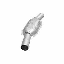 Load image into Gallery viewer, MagnaFlow Conv DF GM 25inch x 7inch x 4inch 2.5/2.5inch
