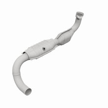 Load image into Gallery viewer, Magnaflow 04-05 Ford F-150 5.4L Direct Fit Converter
