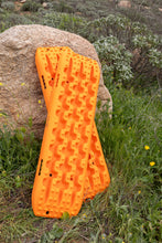 Load image into Gallery viewer, DV8 Offroad DV8 Xtract Traction Boards | Pair | Orange
